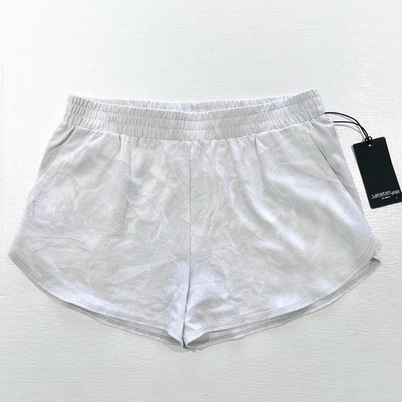 New Lanston Sport Curved Hem Shorts Grey Sample Size / Size Small - Picture 2 of 12